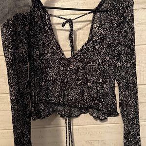 Long sleeve crop top! Size small